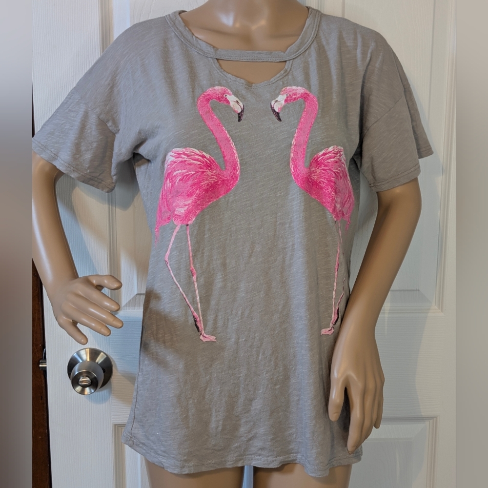 Promesa Gray Short Sleeve Tee with Pink Flamingos-med